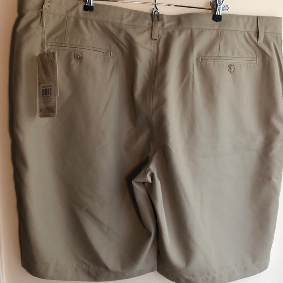NWT Seapointe athletic/casual shorts Khaki 44 - Picture 3 of 6